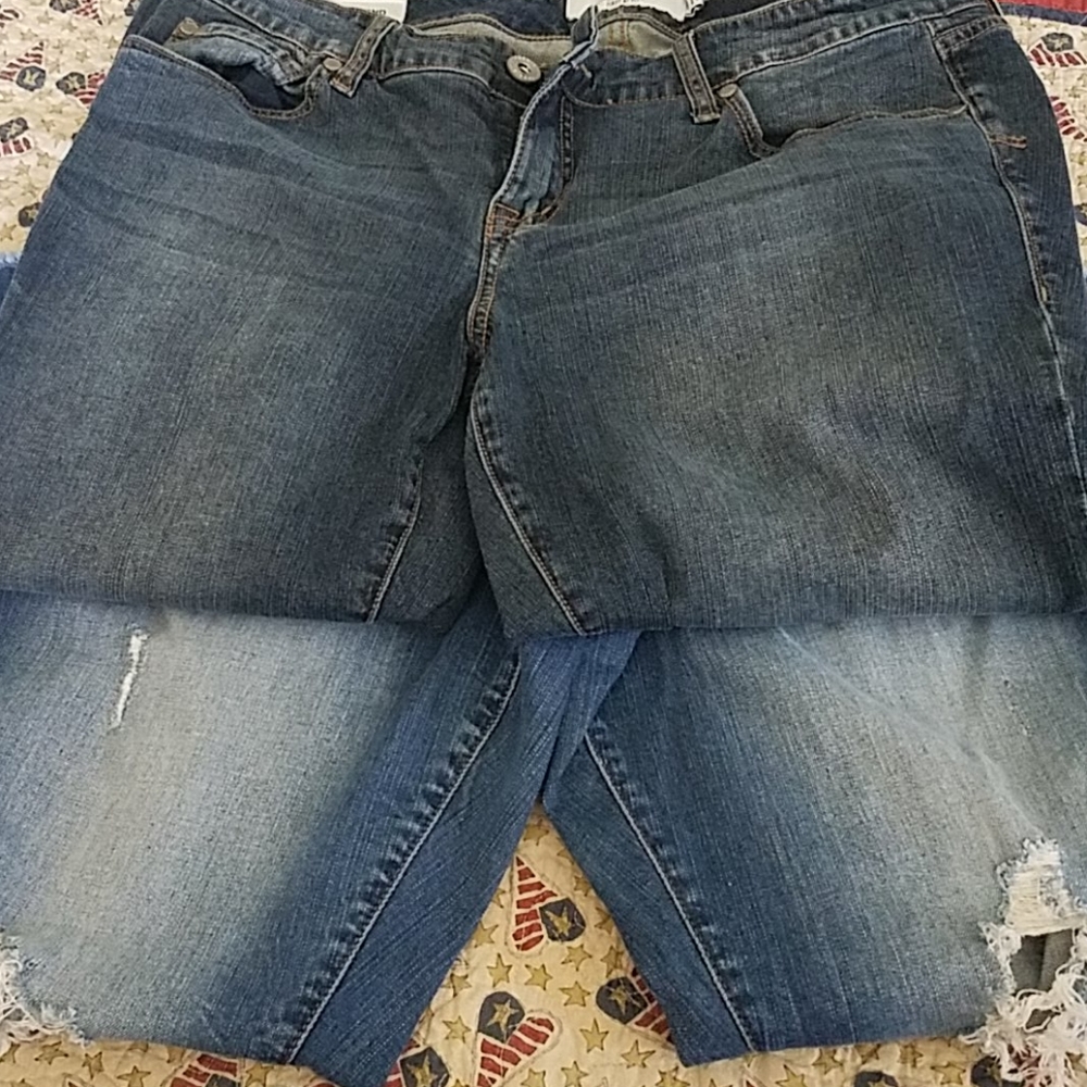 2 pairs boyfriend jeans